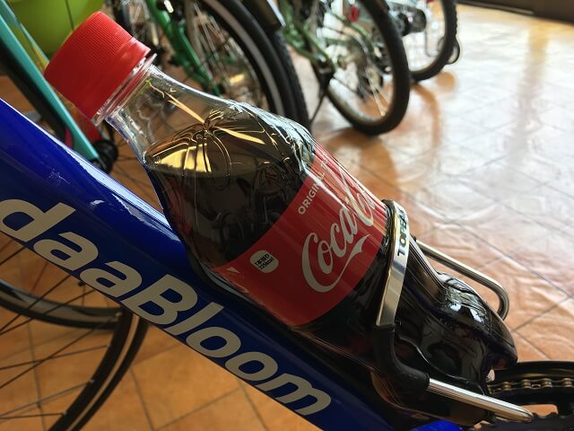 自転車ボトルケージ「トピークモジュラーケージⅡ」を使ってコンビニで 