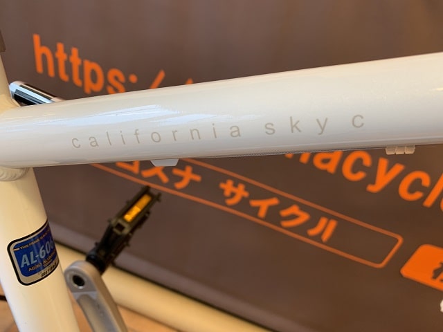 ミヤタのクロスバイク「カリフォルニアスカイC」ロゴ