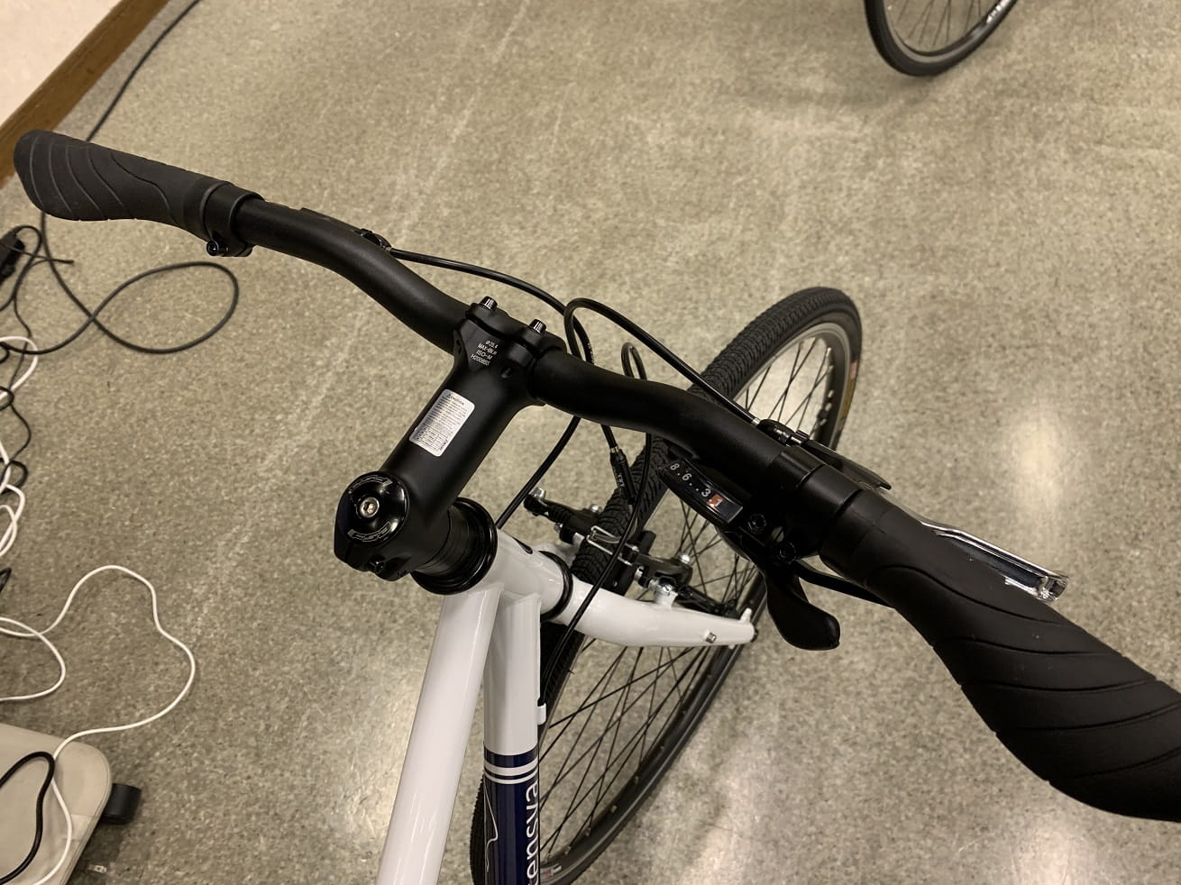 クロスバイク「かもめ自転車」K-045エルゴノミックデザイングリップ