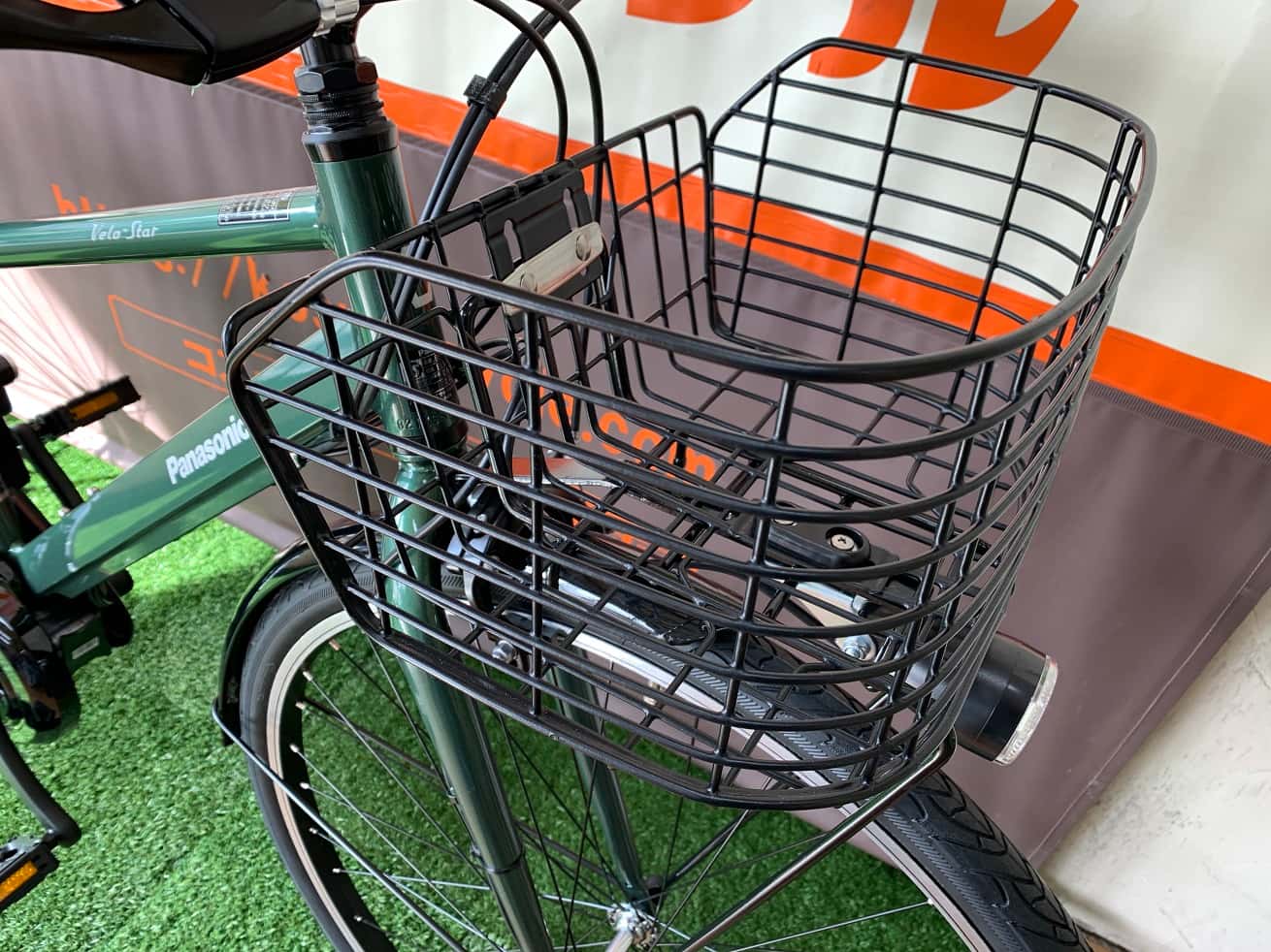 通勤スタイルおすすめパナソニック電動アシスト自転車ベロスター「フロントバスケット」装着例