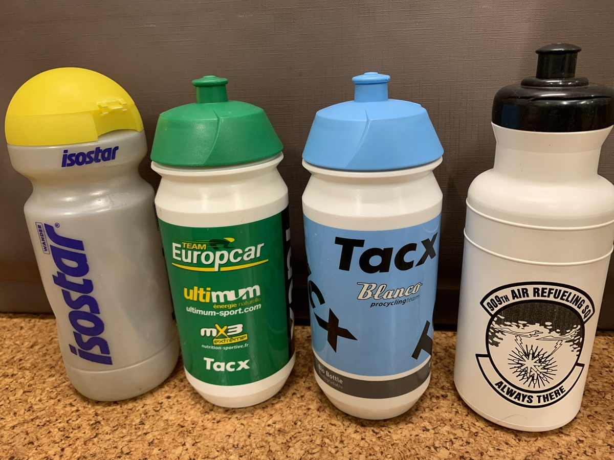 1990年代頃のロードレースチームデザインのロードバイクボトル（Isostar・Europcar・Tacx Blanco・909th Air Refueling）
